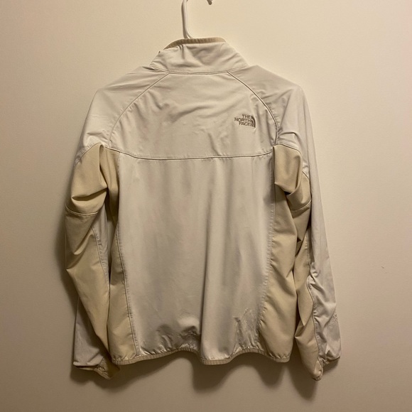 North Face white windbreaker jacket - Picture 7 of 7